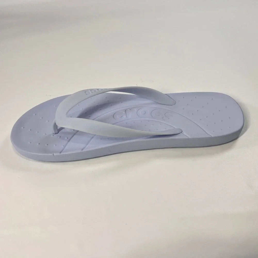 Crocs Flip Flops Men's 11 Lavender Purple Comfort Lightweight Sandals‎ NWT